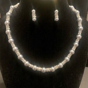 Elegant Grey Pearl Set with Sparkling Crystal Spacers
